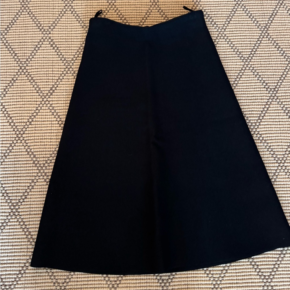 Scanlan Theodore Classic Black Crepe Knit Skirt